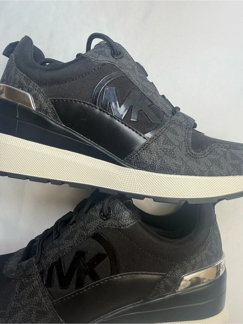 NEW Michael Kors Women’s Sami Zip Sneakers Black Multi Size 7.5M NWB Retail $130